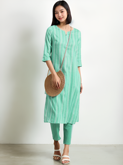 Tong Women Blue Printed Pure Cotton Kurta with Trousers